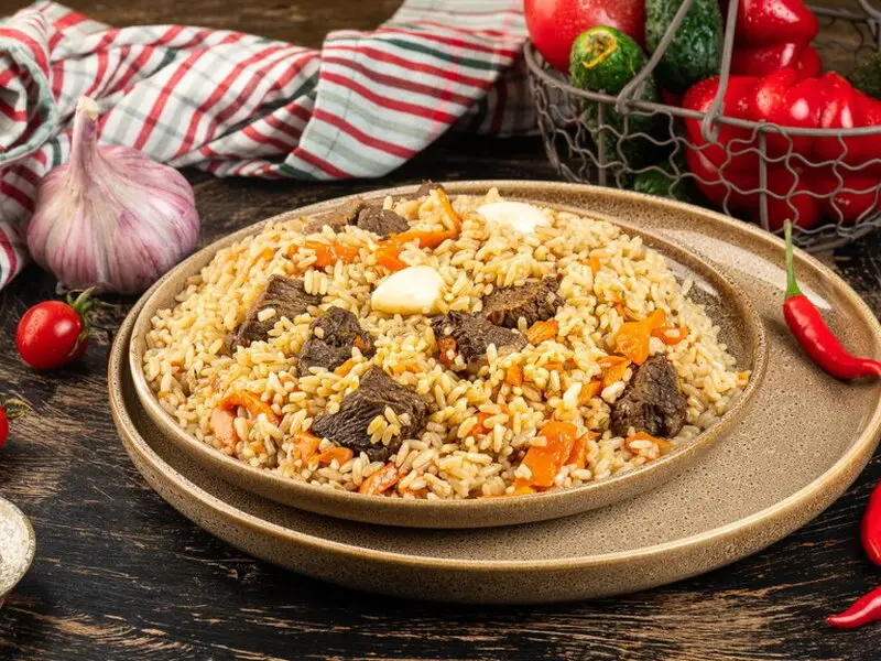 plov-s-govyadinoi-dostavka-shashlykov