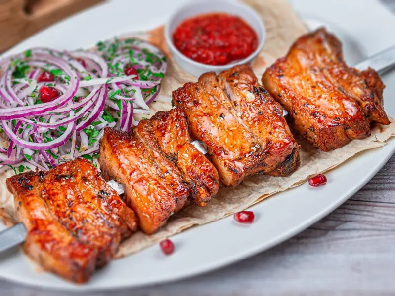 shashlik-iz-svinih-rebrishek
